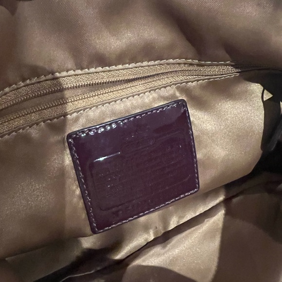 COACH Handbag 100% Authentic - Picture 10 of 13